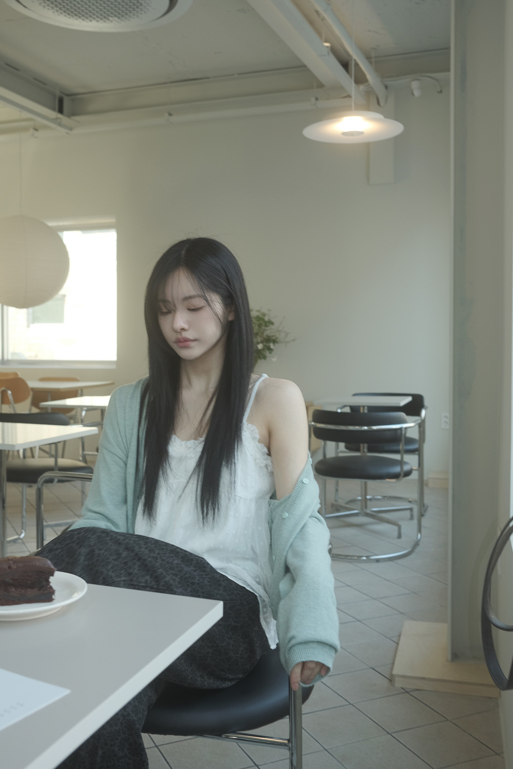 에트 울 캐시미어 여리핏 세미크롭 가디건 상세 이미지 39