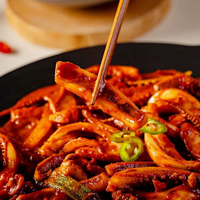 형닭마켓 매운 오징어볶음 감칠맛이 일품인 불오징어 팔당 450g 이미지 2