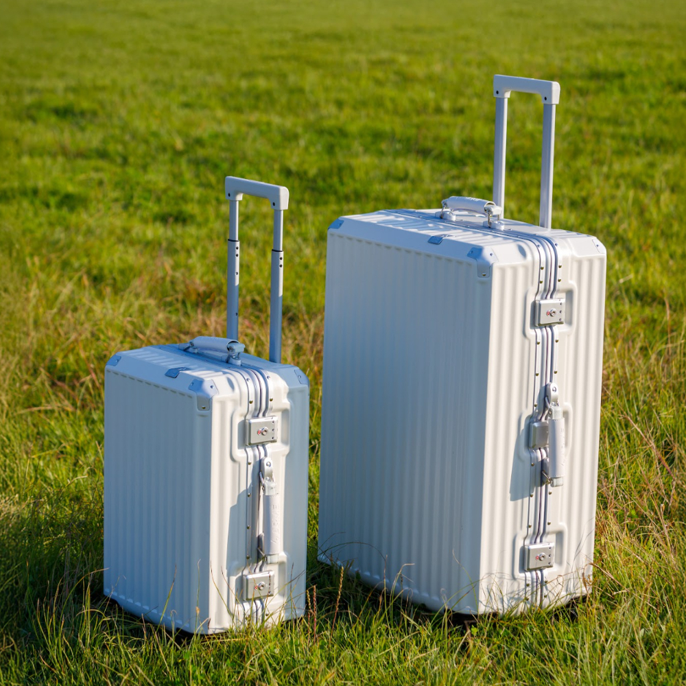 아르메 에센셜 수화물 캐리어 대형 여행가방 알루미늄 65cm(24인치) 72cm(28인치)