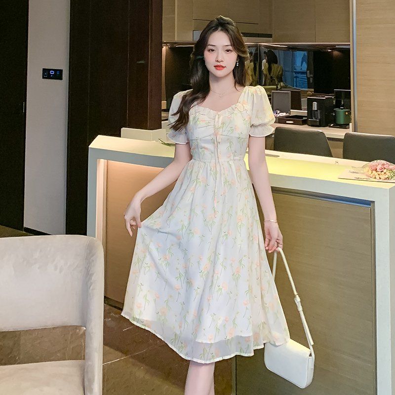 봄 하객룩 데이트룩 꽃무늬 쉬폰 롱원피스 여리핏 반팔 퍼프 프릴소매 리본넥 허리밴딩 - 상품 이미지