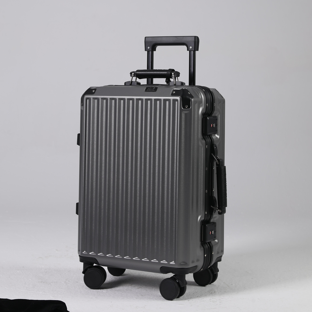 아르메 에센셜 수화물 캐리어 대형 여행가방 알루미늄 65cm(24인치) 72cm(28인치)