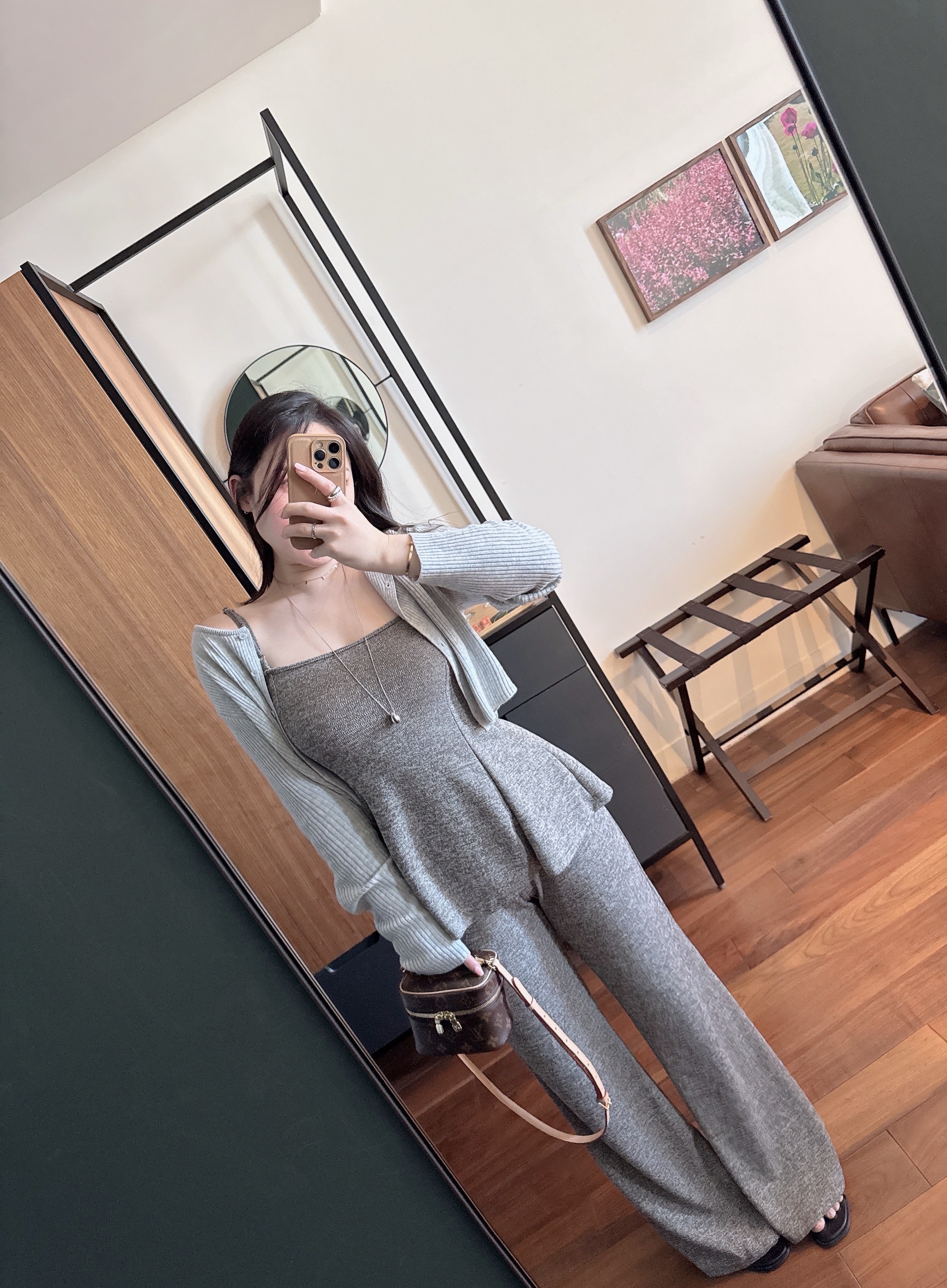 [set/소장템🤎] 홉 타이 머플러 플레어 나시 뷔스티에+밴딩 부츠컷 트레이닝 팬츠 투피스 세트 3color 상세 이미지 28