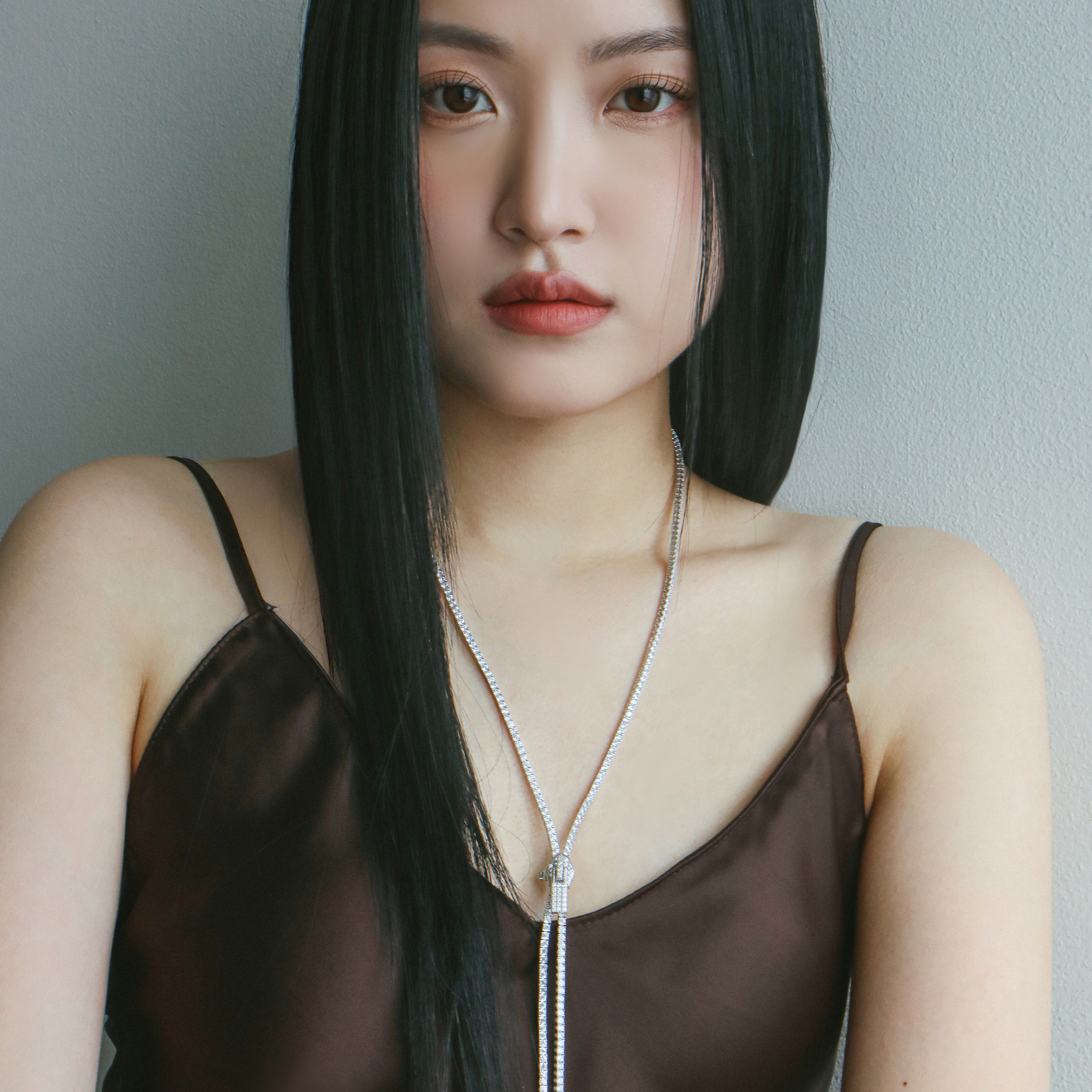 지퍼 큐빅목걸이 화이트 테니스 롱 네크리스 - 상세 이미지 2