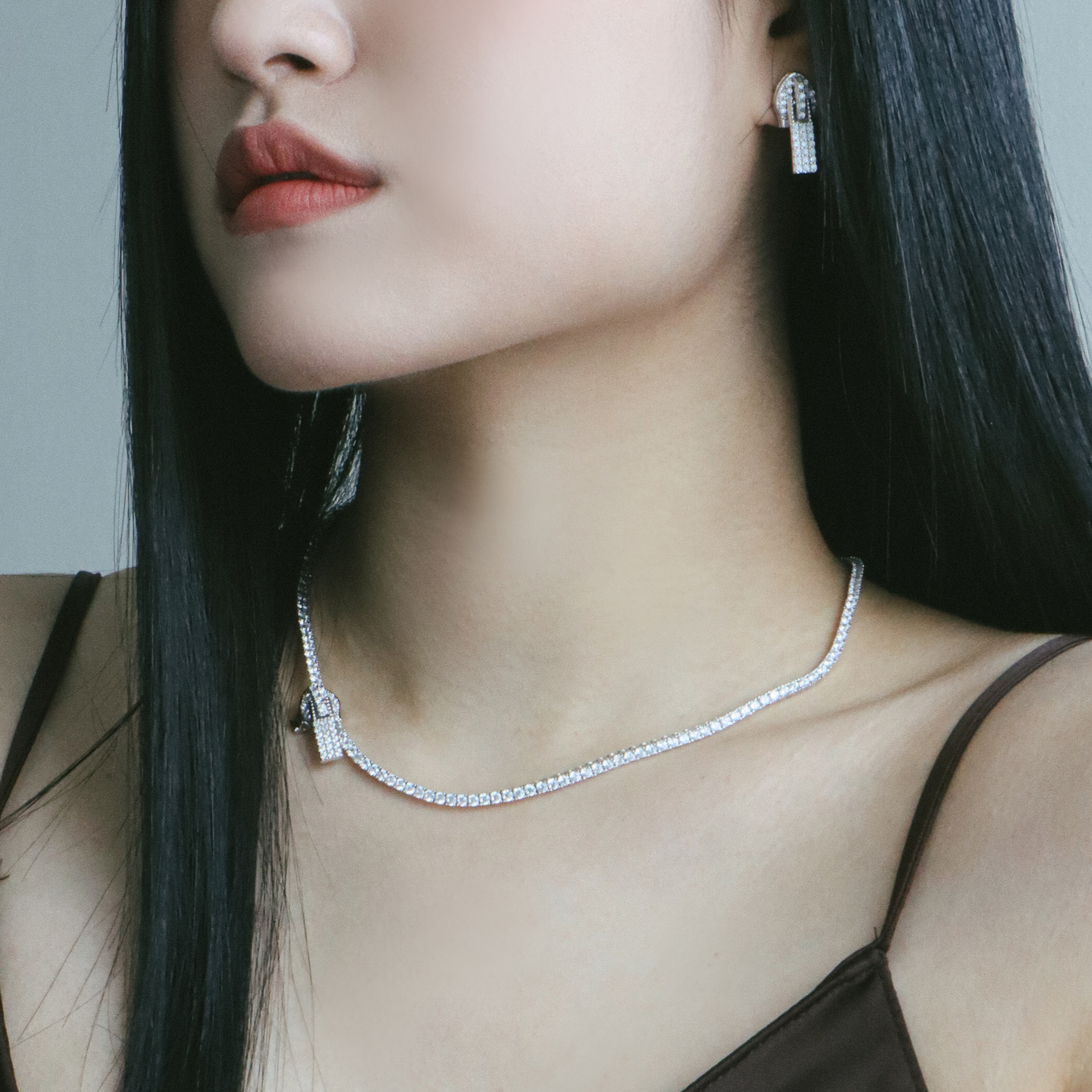 지퍼 큐빅목걸이 화이트 테니스 레이어드 네크리스 - 메인 이미지
