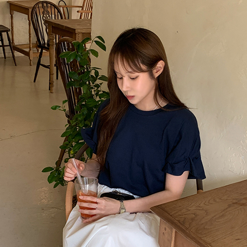 마쉬즈 소매 핀턱 루즈핏 반팔 티셔츠 - 상세 이미지 2