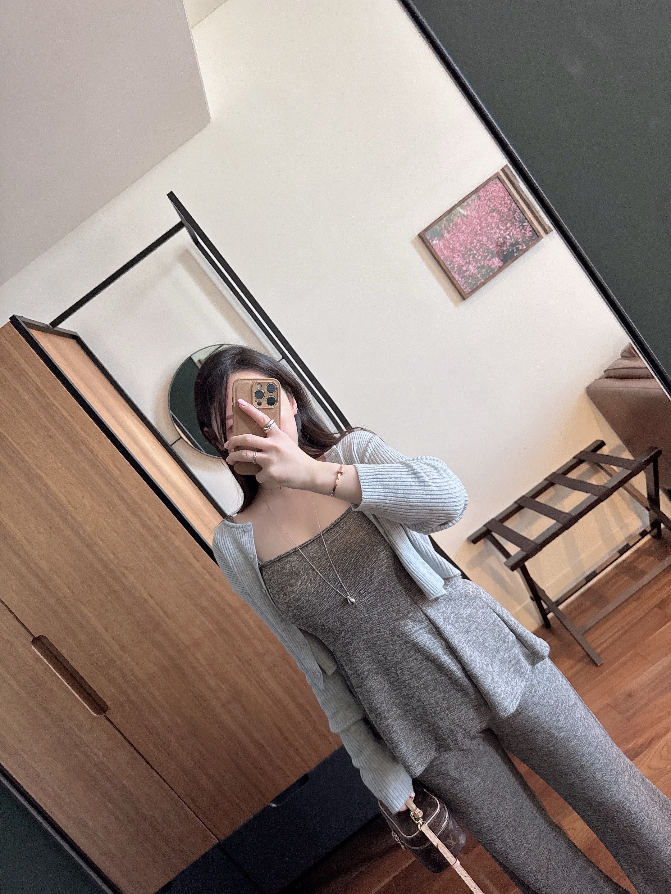 [set/소장템🤎] 홉 타이 머플러 플레어 나시 뷔스티에+밴딩 부츠컷 트레이닝 팬츠 투피스 세트 3color 상세 이미지 36