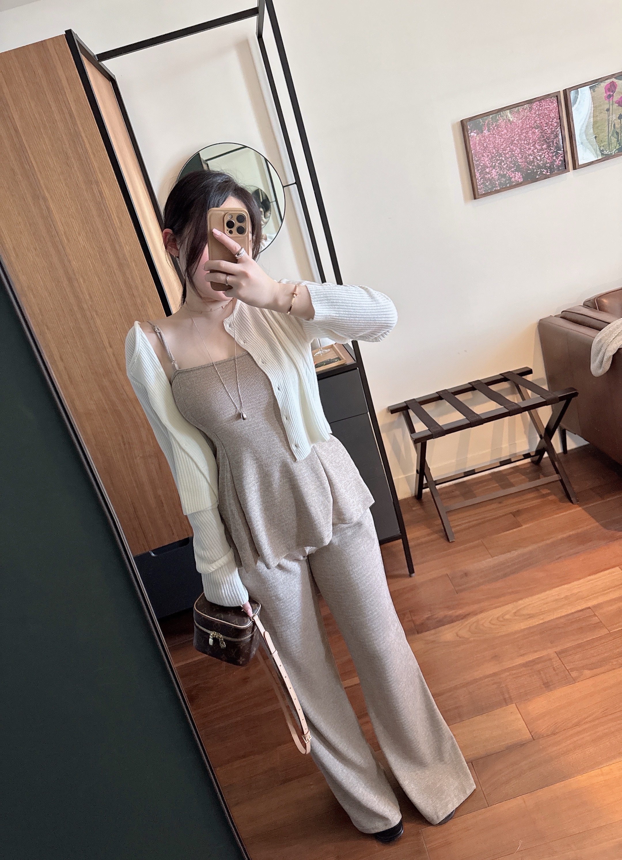 [set/소장템🤎] 홉 타이 머플러 플레어 나시 뷔스티에+밴딩 부츠컷 트레이닝 팬츠 투피스 세트 3color 상세 이미지 45