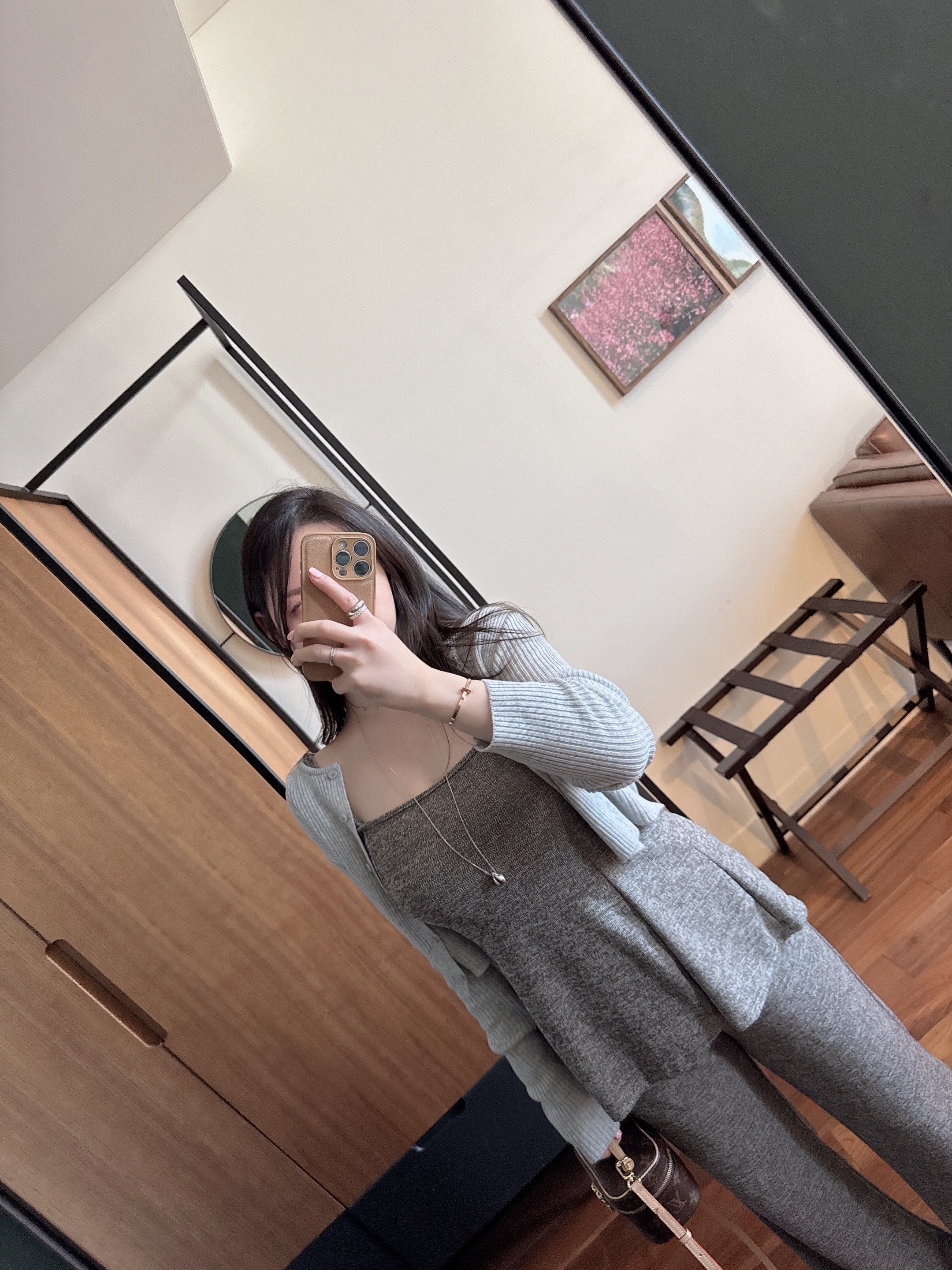 [set/소장템🤎] 홉 타이 머플러 플레어 나시 뷔스티에+밴딩 부츠컷 트레이닝 팬츠 투피스 세트 3color 상세 이미지 37