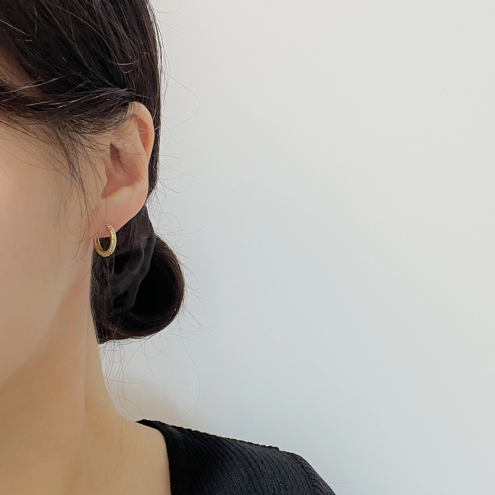 14K 18K 빈티지 텍스쳐 볼드 원터치 링 귀걸이 이어링 데일리 - 상세 이미지 3