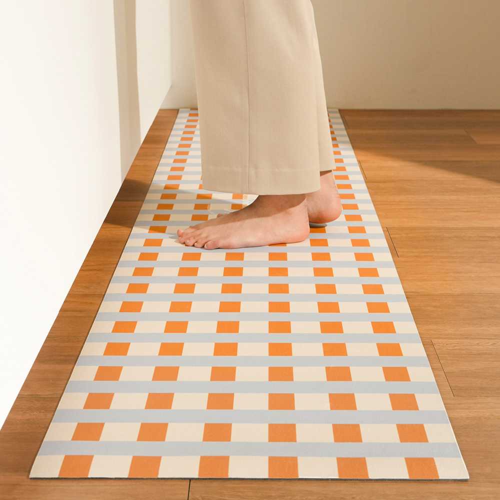 하루의공간 해피니스 주방 매트 규조토 발매트 빨아쓰는 욕실 현관 베란다 오렌지, 45x210cm