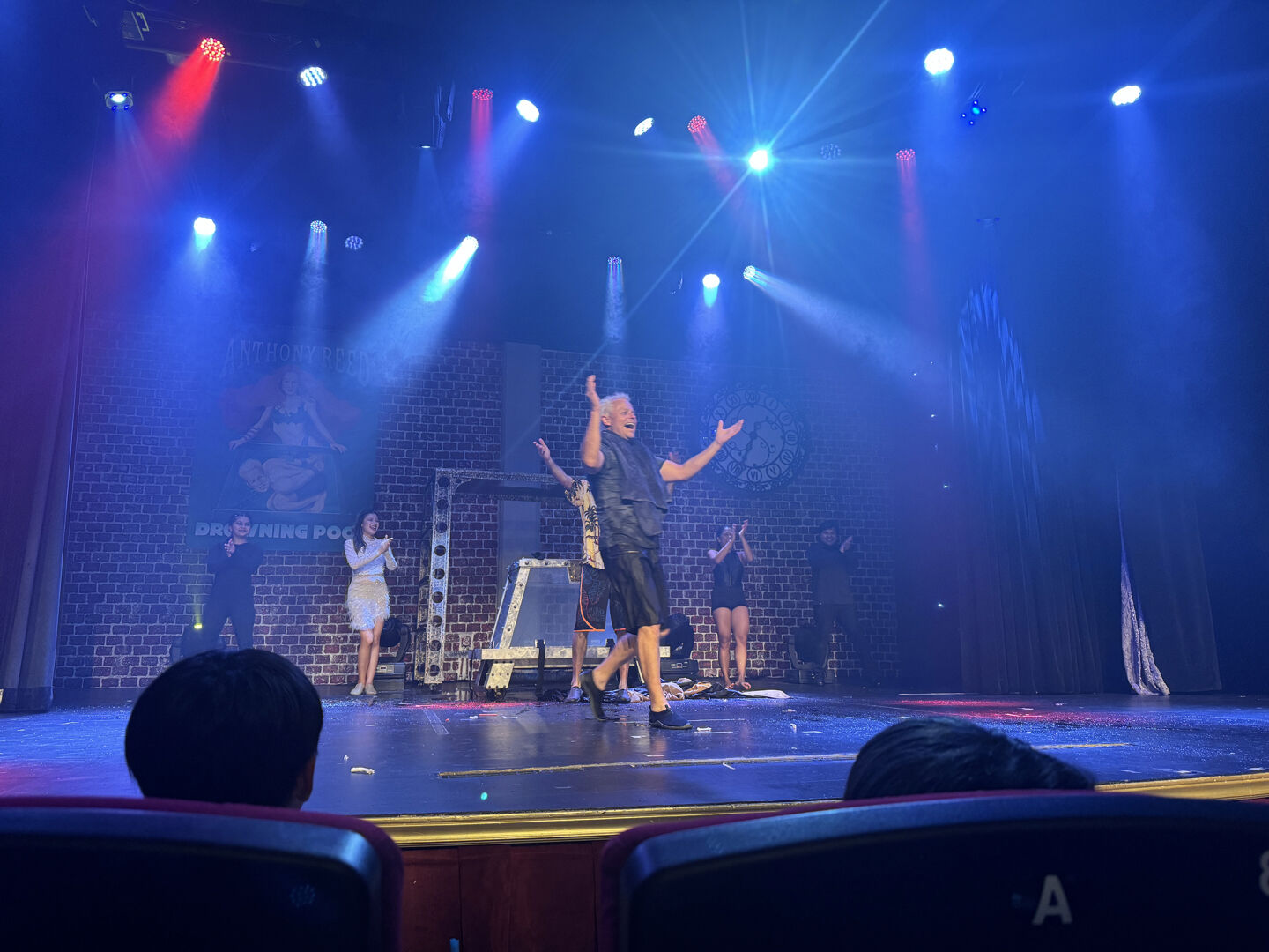 [괌] 앙코르 매직쇼 괌 크라운플라자 리조트에서 즐기는 신비한 마술쇼 디너뷔폐 선택