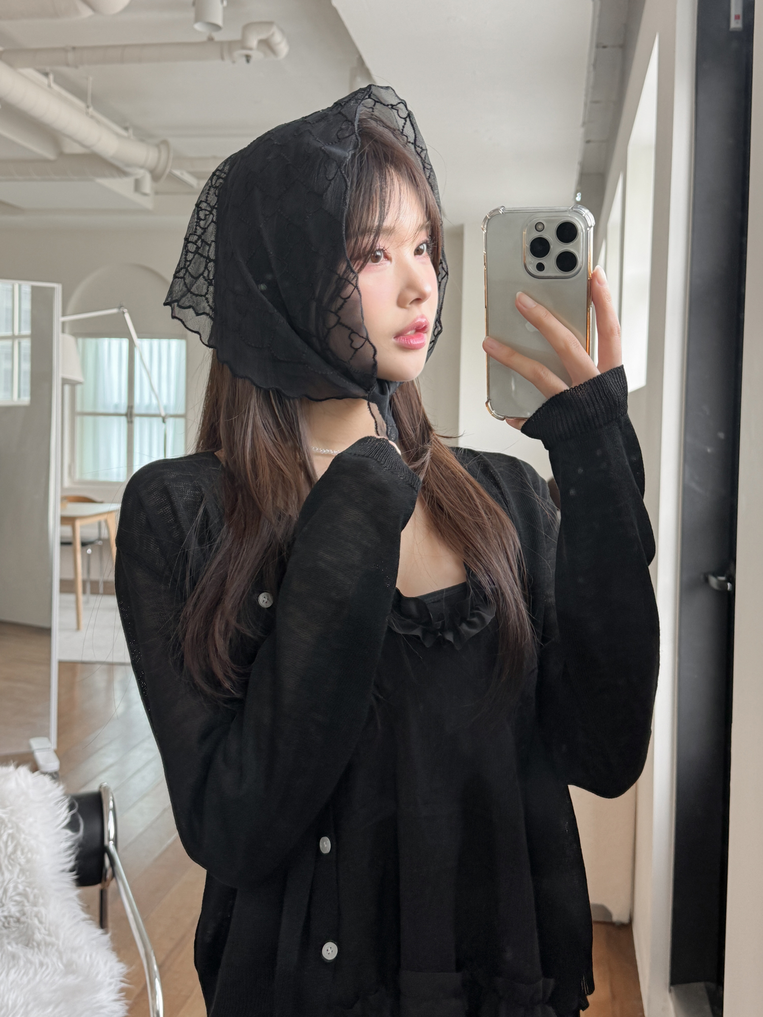[러블리] 하트 뿅뿅 패턴 시스루 자수 스카프 헤어 삼각 두건 2color 상세 이미지 16