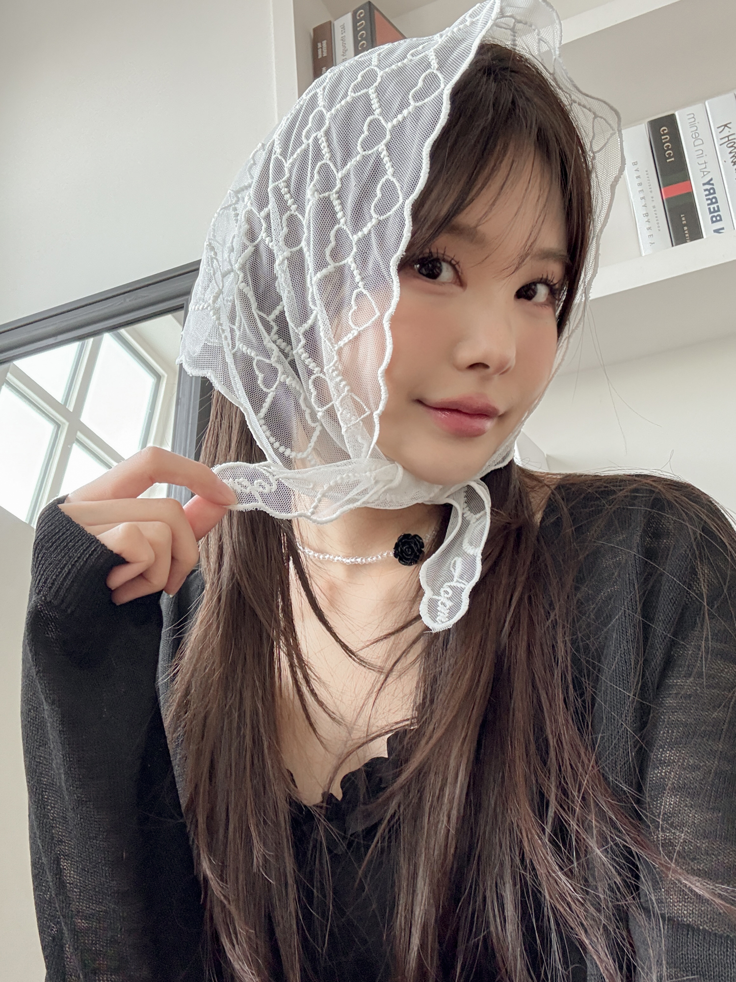 [러블리] 하트 뿅뿅 패턴 시스루 자수 스카프 헤어 삼각 두건 2color 상세 이미지 12