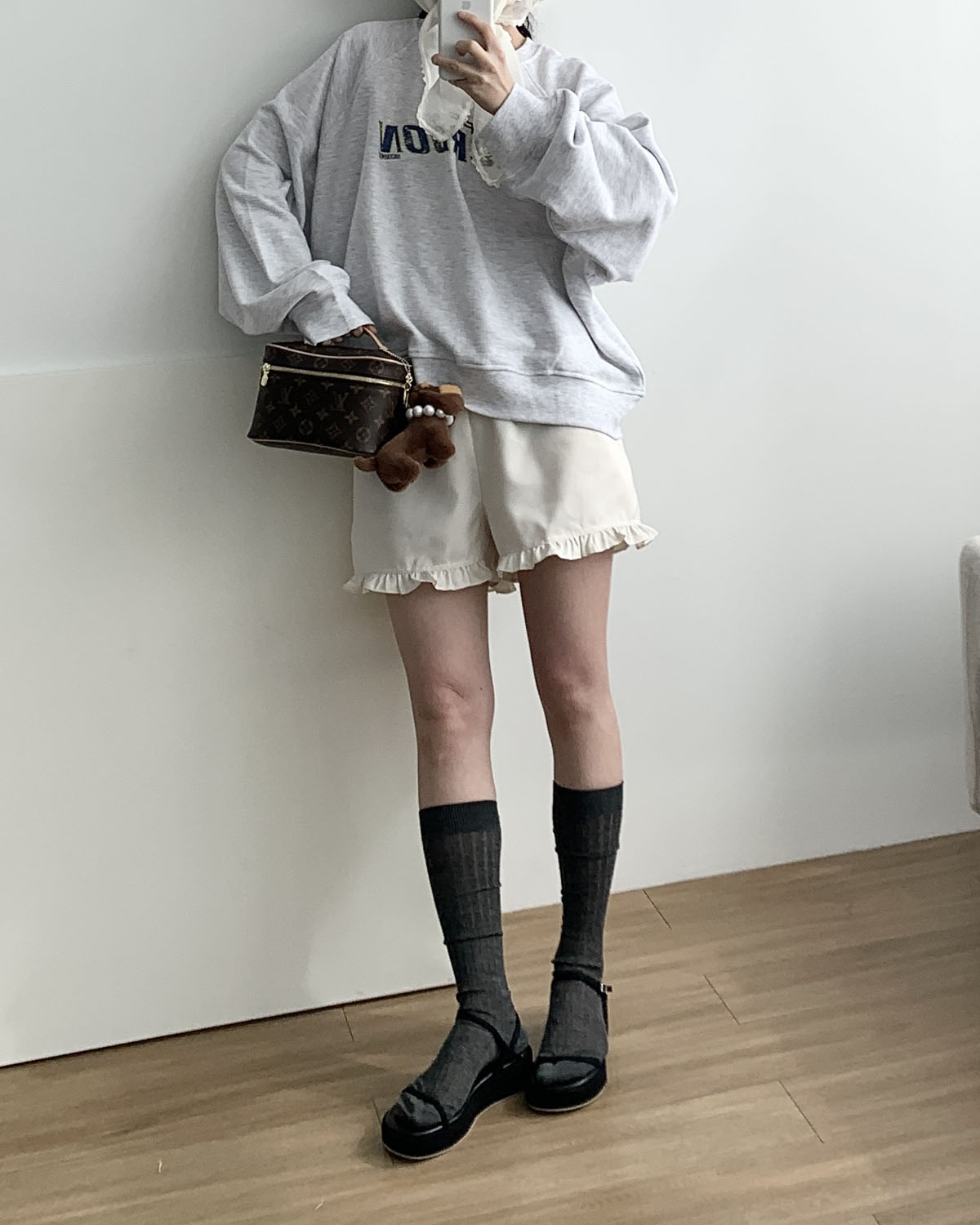 아웃핏 제프 맨투맨 나염프린팅 긴팔티셔츠 루즈오버핏 기본 맨투맨티 (그레이) - 상세 이미지 3