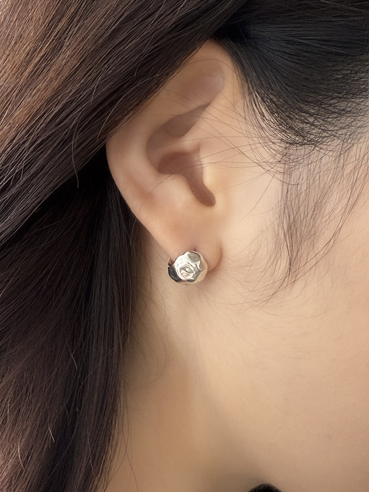 셀프러브 해머드 은 볼 이어링 10mm - 925실버 비정형 볼륨 원터치 볼드 은링귀걸이 - 상품 이미지