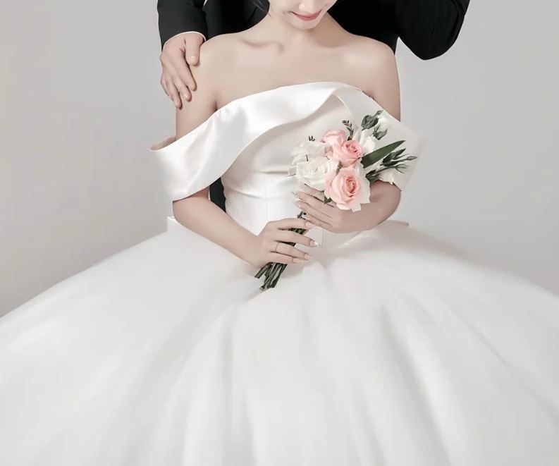 새틴 오프숄더 결혼식 A라인 스몰웨딩 스냅촬영 본식 셀프웨딩드레스 - 상세 이미지 4