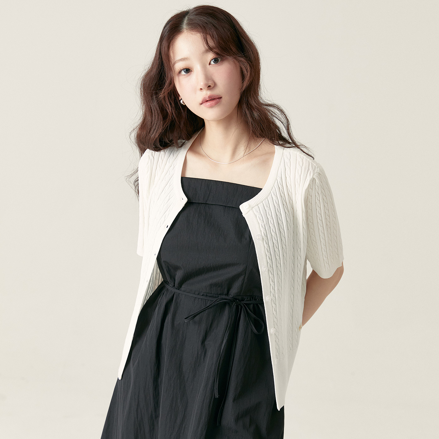 [올데이] 로엠 라운드넥 케이블 반팔 가디건 RMCKF25R98 이미지 7
