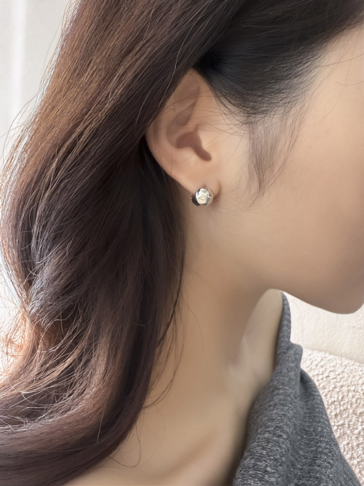 셀프러브 해머드 은 볼 이어링 10mm - 925실버 비정형 볼륨 원터치 볼드 은링귀걸이 - 상세 이미지 4