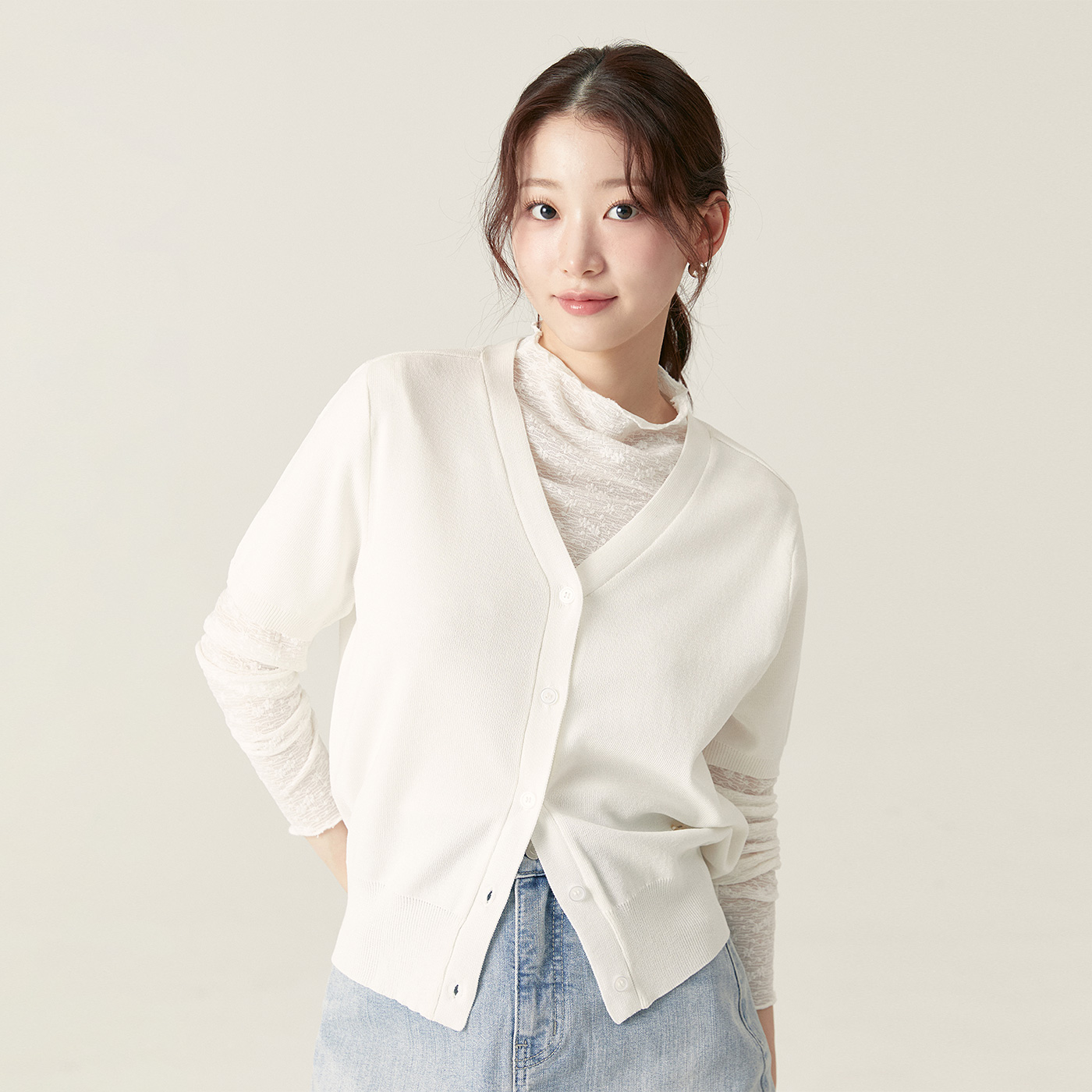 로엠 올데이 브이넥 반팔 가디건 RMCKF25R99 - 상세 이미지 5