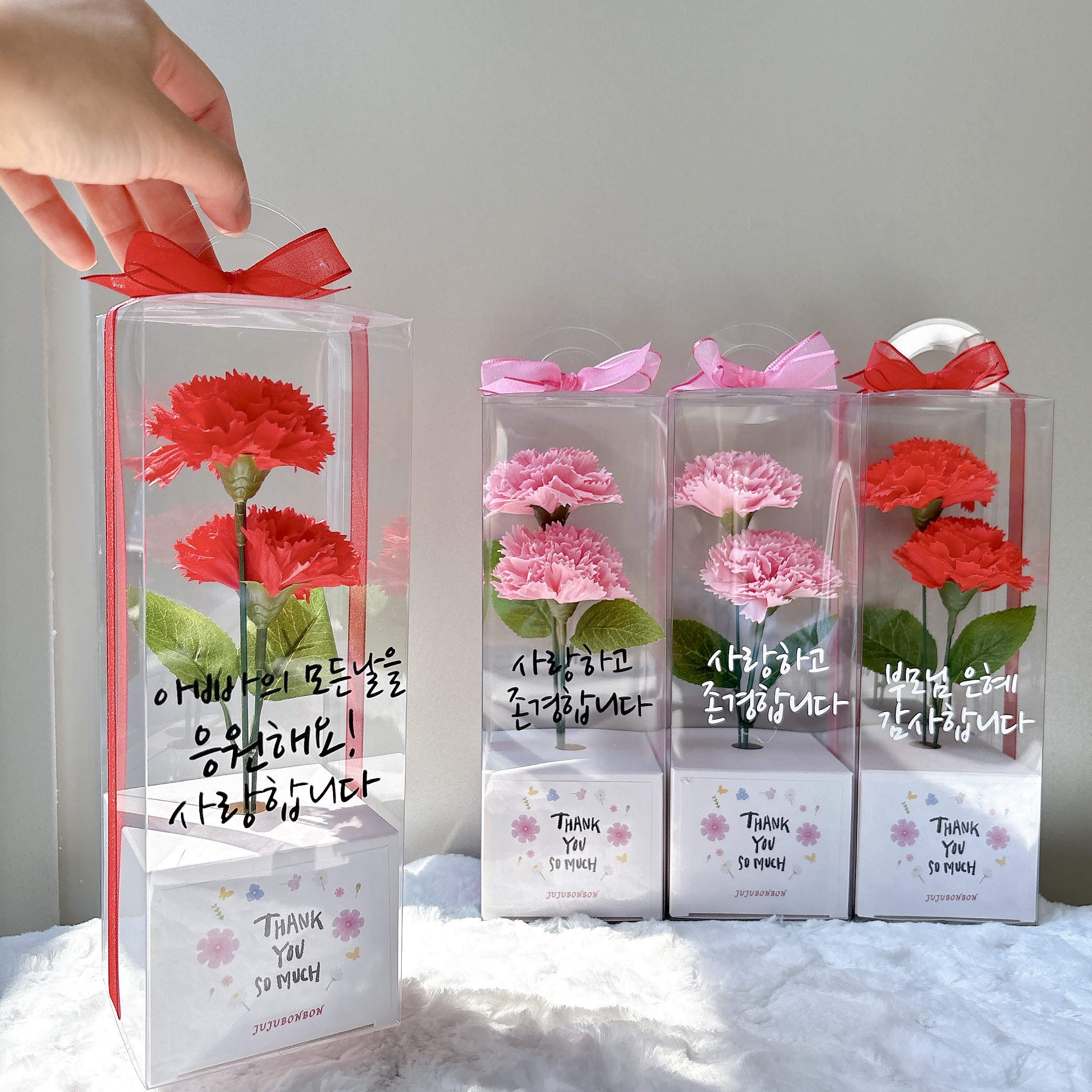 두송이 카네이션 레터링 스승의날 어버이날 비누꽃 효도 이벤트 핑크 블랙 - 상품 이미지