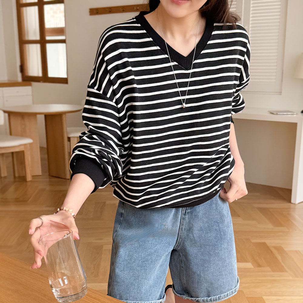 여성 루즈핏 긴팔 브이넥 스트라이프 맨투맨 티셔츠 봄 가을 큐브