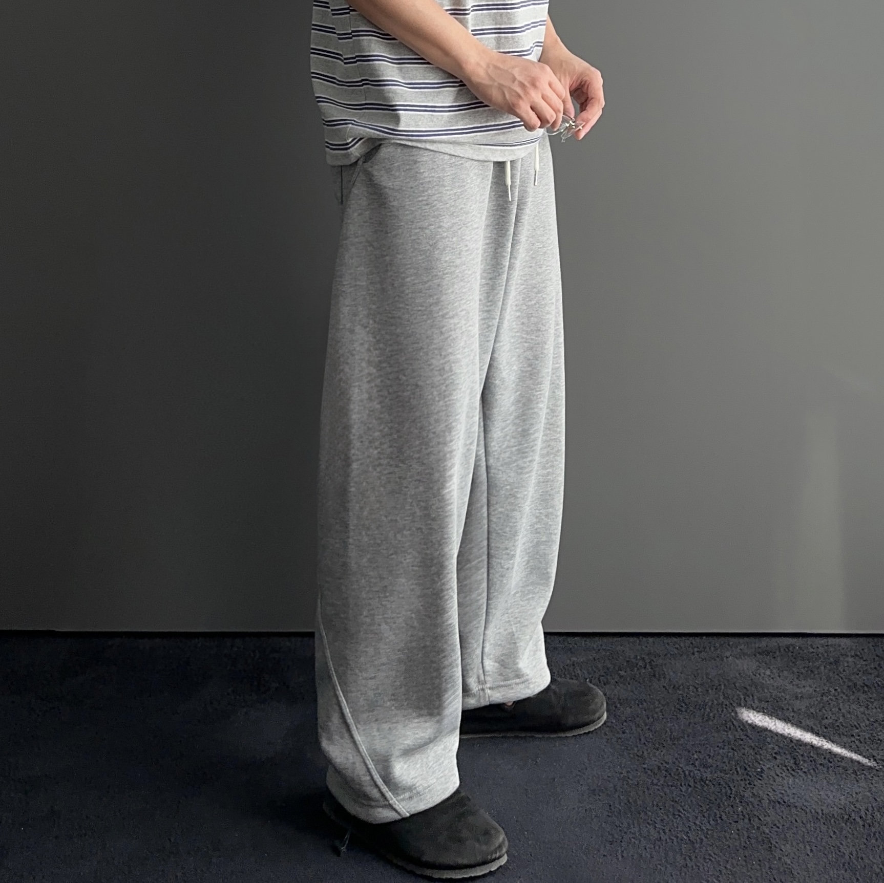 스웻팬츠 커브드절개 스웨트팬츠 통큰바지 남자와이드트레이닝팬츠 - 상세 이미지 2