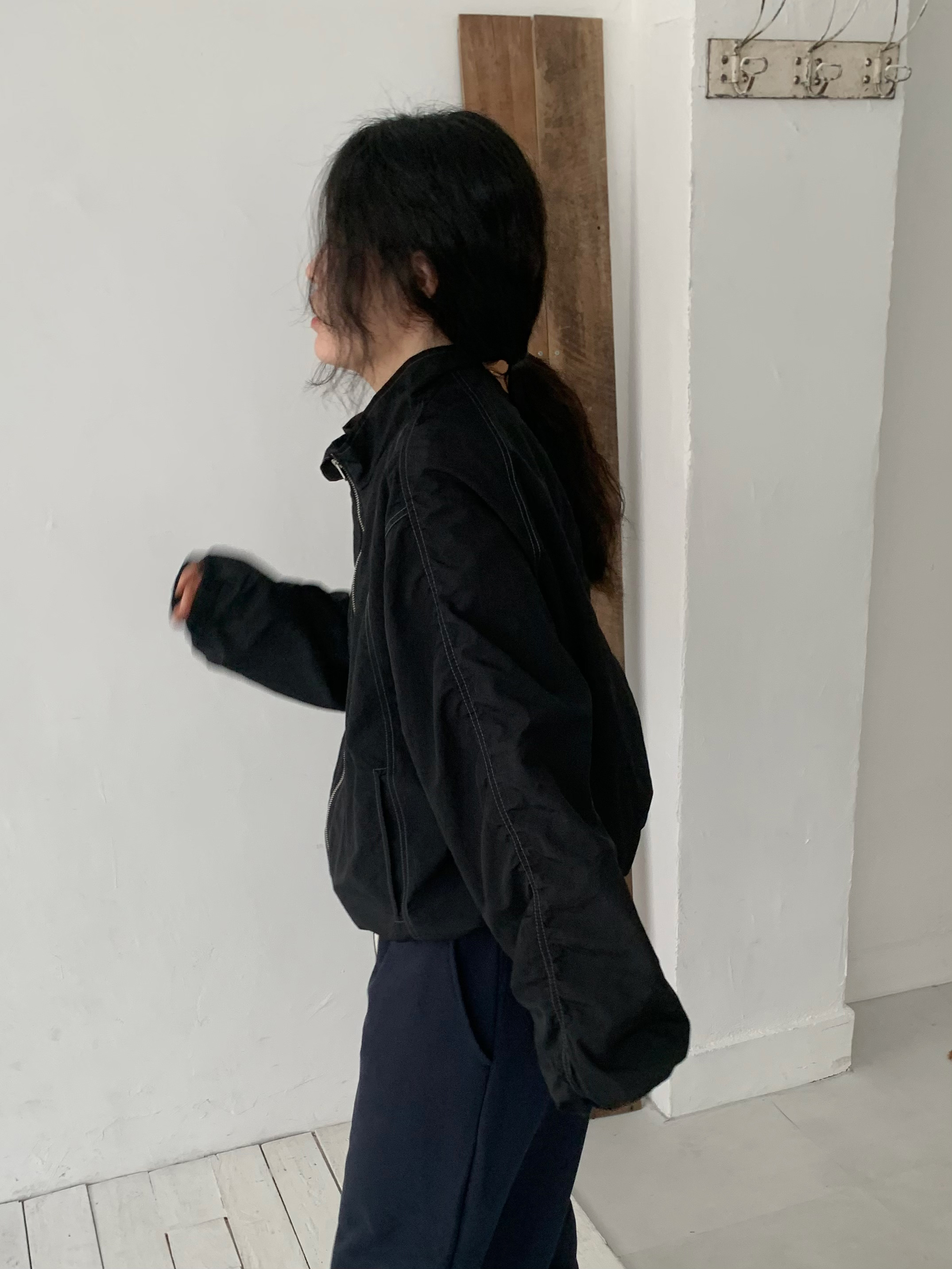[UNISEX] 셔링 스티치 윈드브레이커 상세 이미지 4