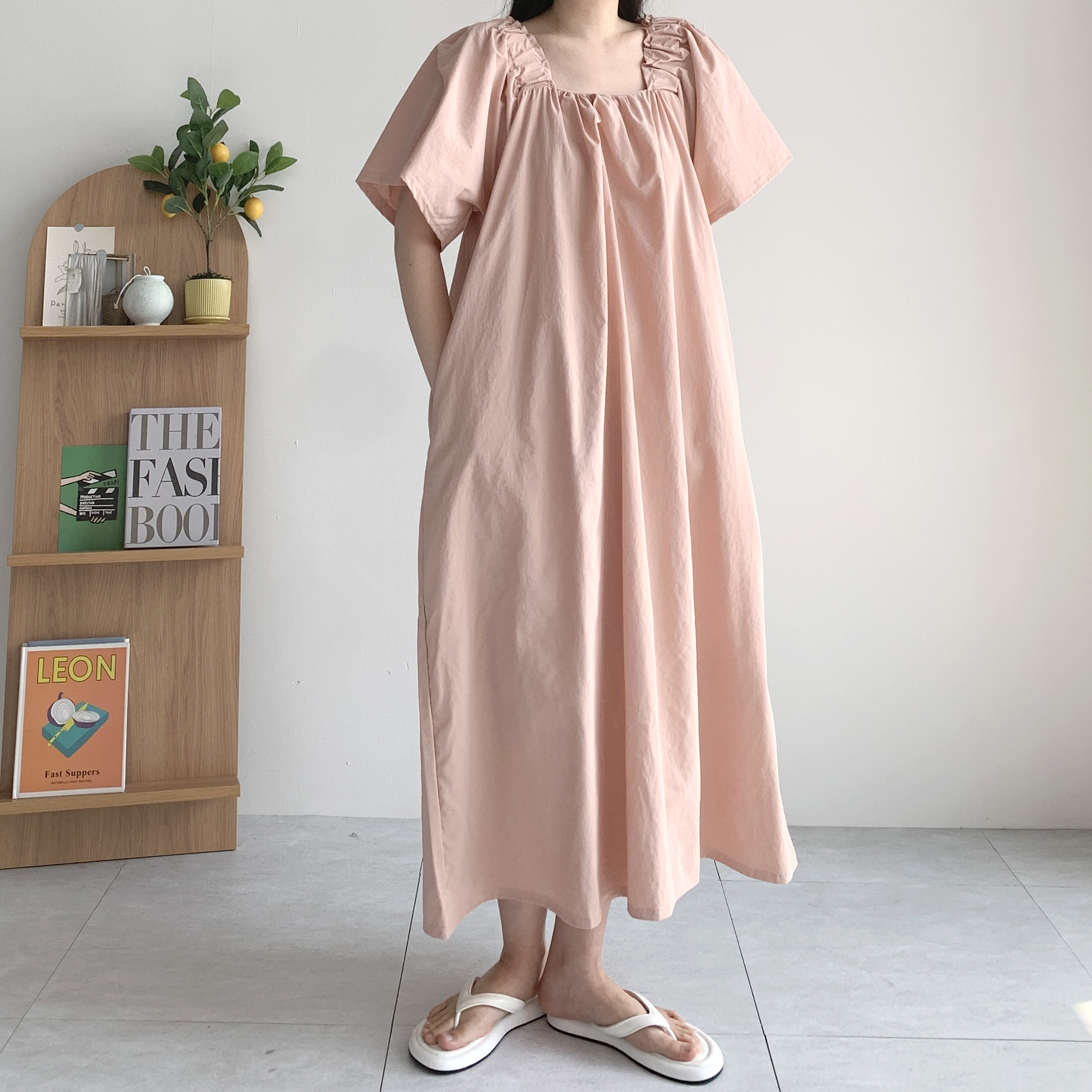 밴딩 스퀘어넥원피스 바스락원피스 나일론원피스 프라다원단 - 상품 이미지
