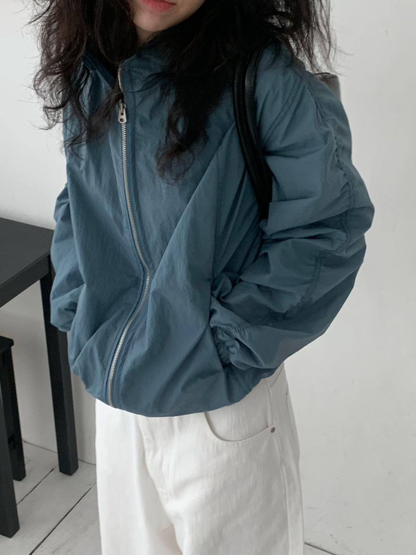 [UNISEX] 셔링 스티치 윈드브레이커 상세 이미지 16
