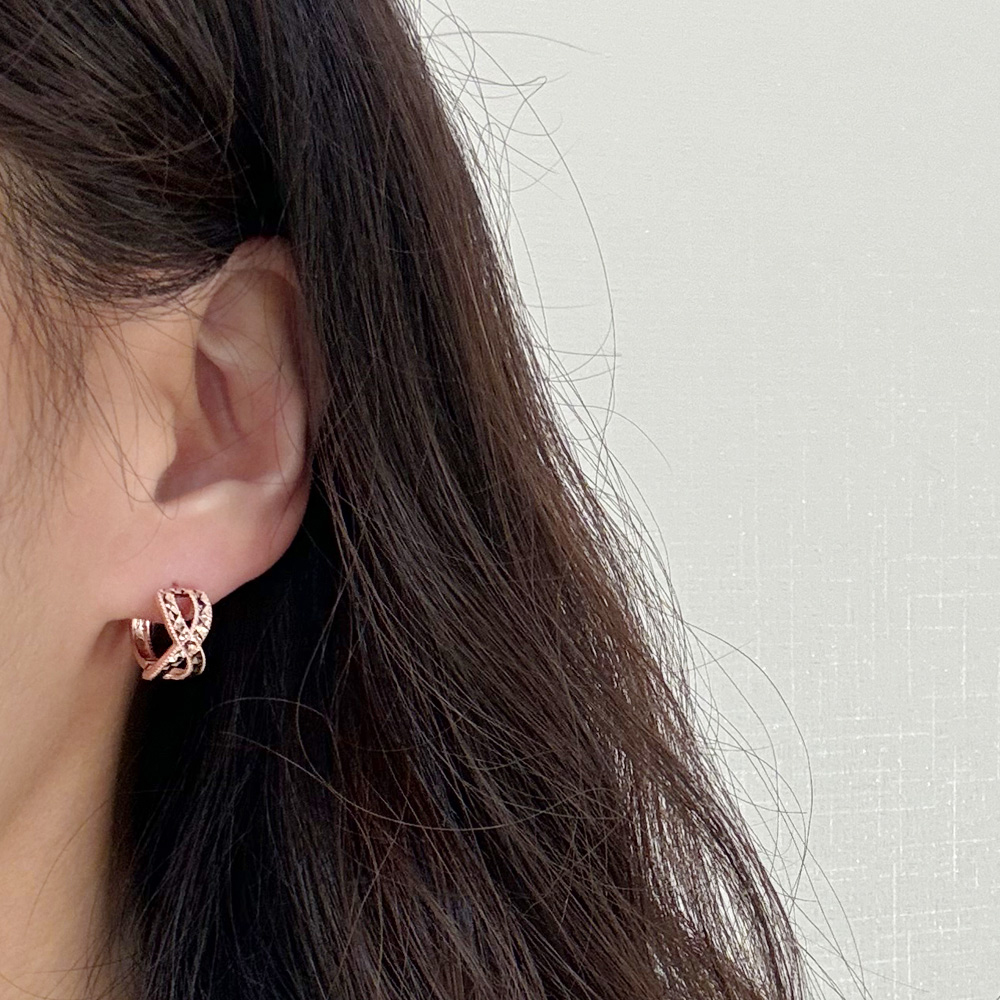 14K 18K 크로스 리본 꼬임 컷팅 원터치 링 귀걸이 - 메인 이미지