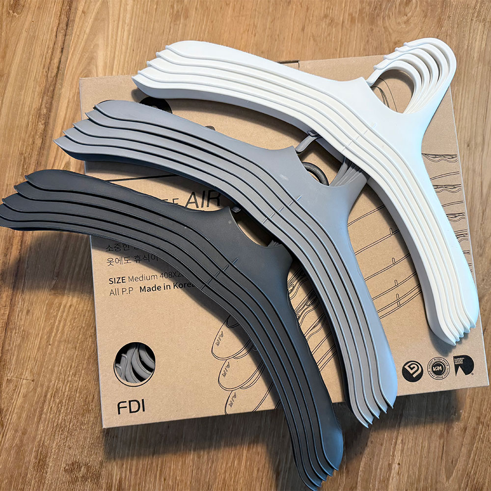 30개 / 아이홀리 숨 쉬는 논슬립 에어옷걸이 (블랙10+그레이10+화이트10)