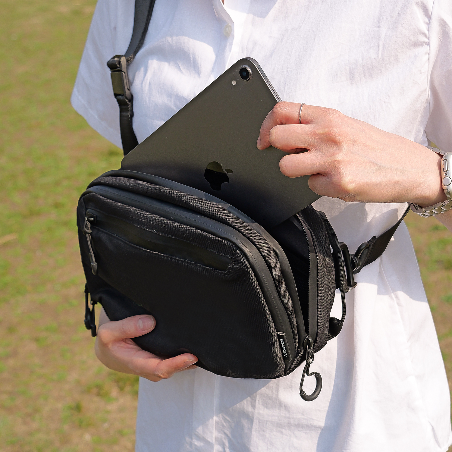 에가든 트래블러 여행용 슬링백 크로스백 힙색 멀티파우치