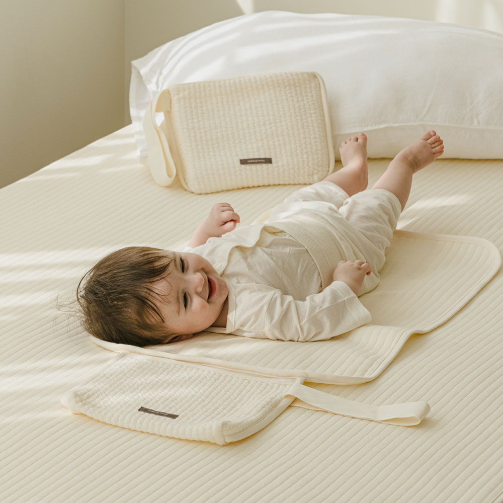 말랑하니 휴대용 기저귀 패드 매트 갈이대 파우치