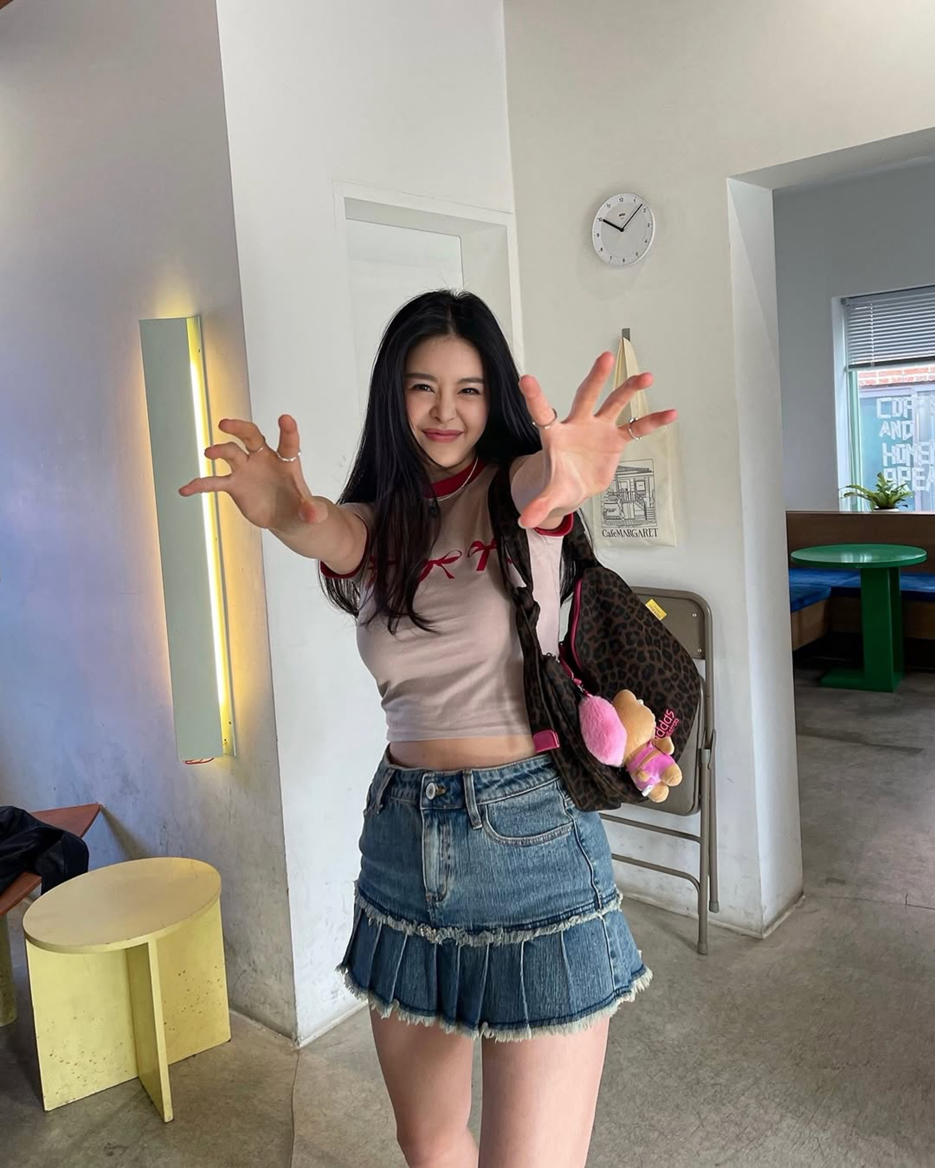 호피 여행용 반달 크로스백 가벼운 핸드폰 유럽여행가방 슬링백 보부상 크로스 캔버스 미니백 - 상세 이미지 2