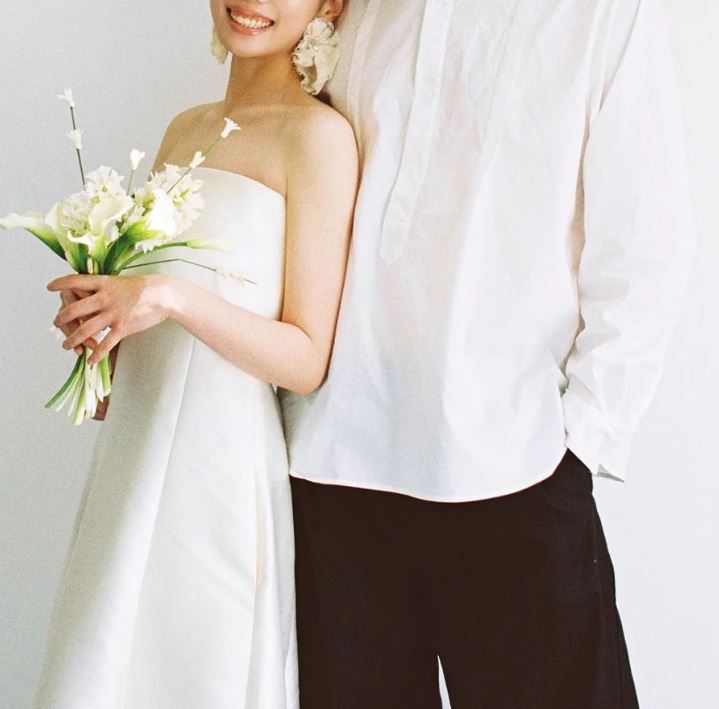 튜브탑 셀프웨딩 미디드레스 이브닝 피로연 2부 브라이덜샤워 돌잔치 스몰웨딩 예복 리마인드웨딩 이미지 6