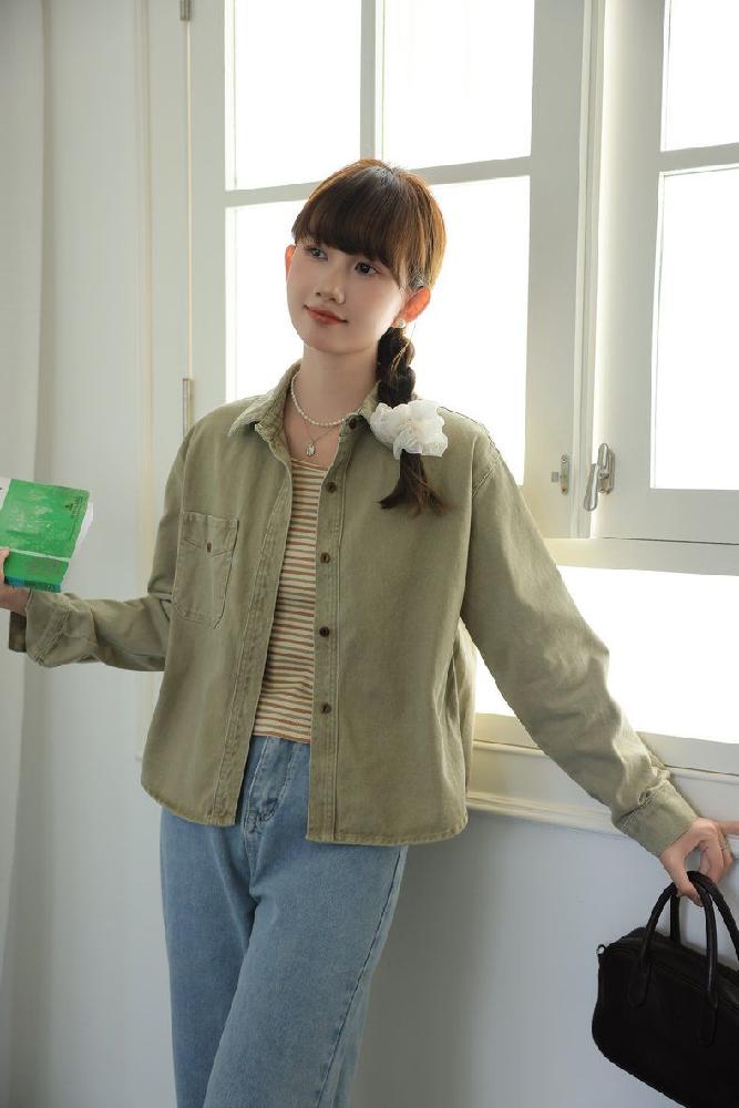 루즈핏 코튼 면 셔츠 자켓 카라 포켓 싱글 버튼 간절기 캐주얼 남방 아우터 봄 가을 카키 - 상세 이미지 2