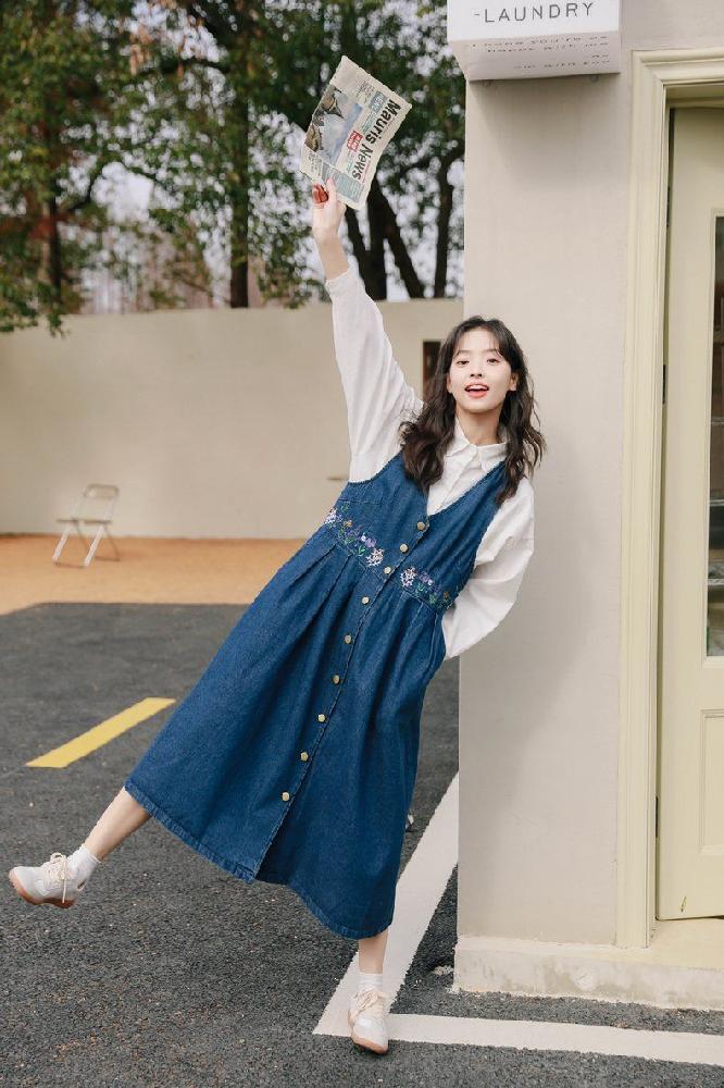 봄 여름 플라워 꽃 자수 나시 뷔스티에 레이어드 면 코튼 데님 롱 원피스 베이지 데님블루 - 상세 이미지 5