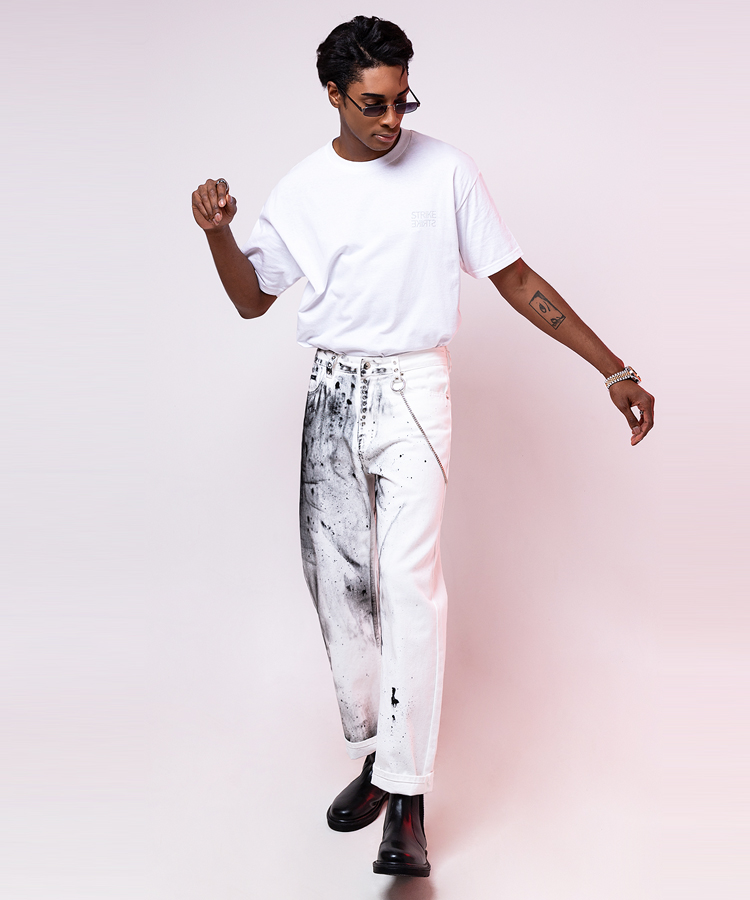 스트라이크 White Artstroke Relaxed Jeans - 상세 이미지 2