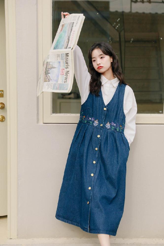 봄 여름 플라워 꽃 자수 나시 뷔스티에 레이어드 면 코튼 데님 롱 원피스 베이지 데님블루 - 상세 이미지 4