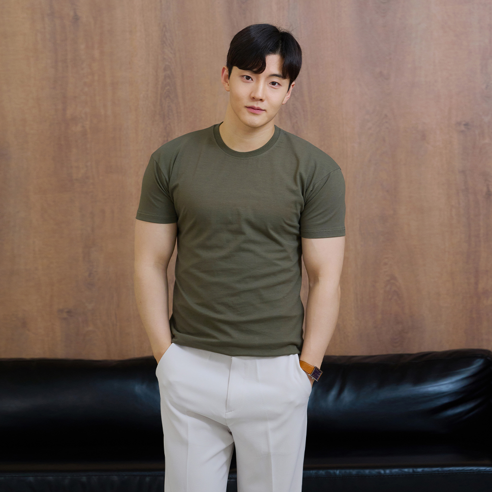 남자 머슬핏 반팔 어깨넓어보이는 무지 티셔츠 상품 이미지