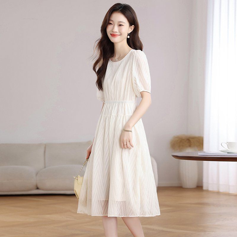 여성 라운드넥 반팔 퍼프소매 텍스처 롱원피스 허리밴딩 A라인 여름 아이보리 크림 - 상세 이미지 4