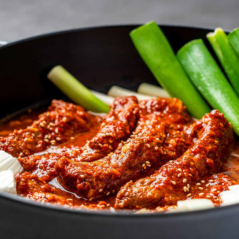 등갈비 찜 쪽갈비 매운 김치 돼지 캠핑 밀키트 돼지갈비찜 800g, 3개 - 상세 이미지 3