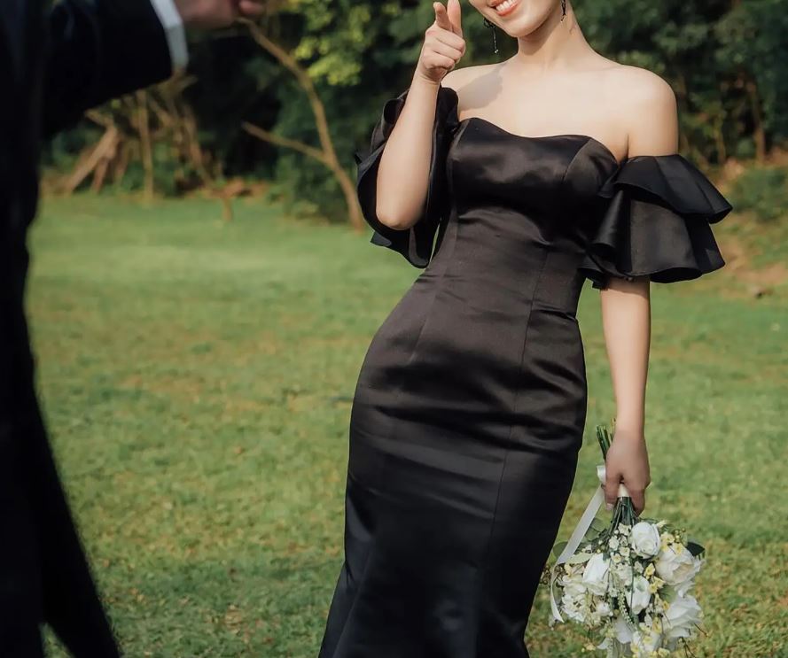 셀프웨딩블랙드레스 커플룩 시밀러룩 야외스튜디오촬영 캐주얼 무대연주회 2부드레스 - 상품 이미지