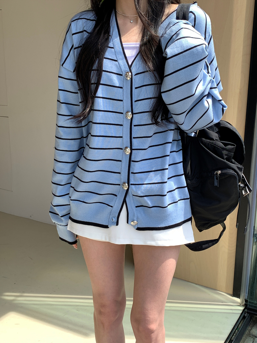 [제니룩💙] 오션 스트라이프 오버핏 가디건 상세 이미지 13
