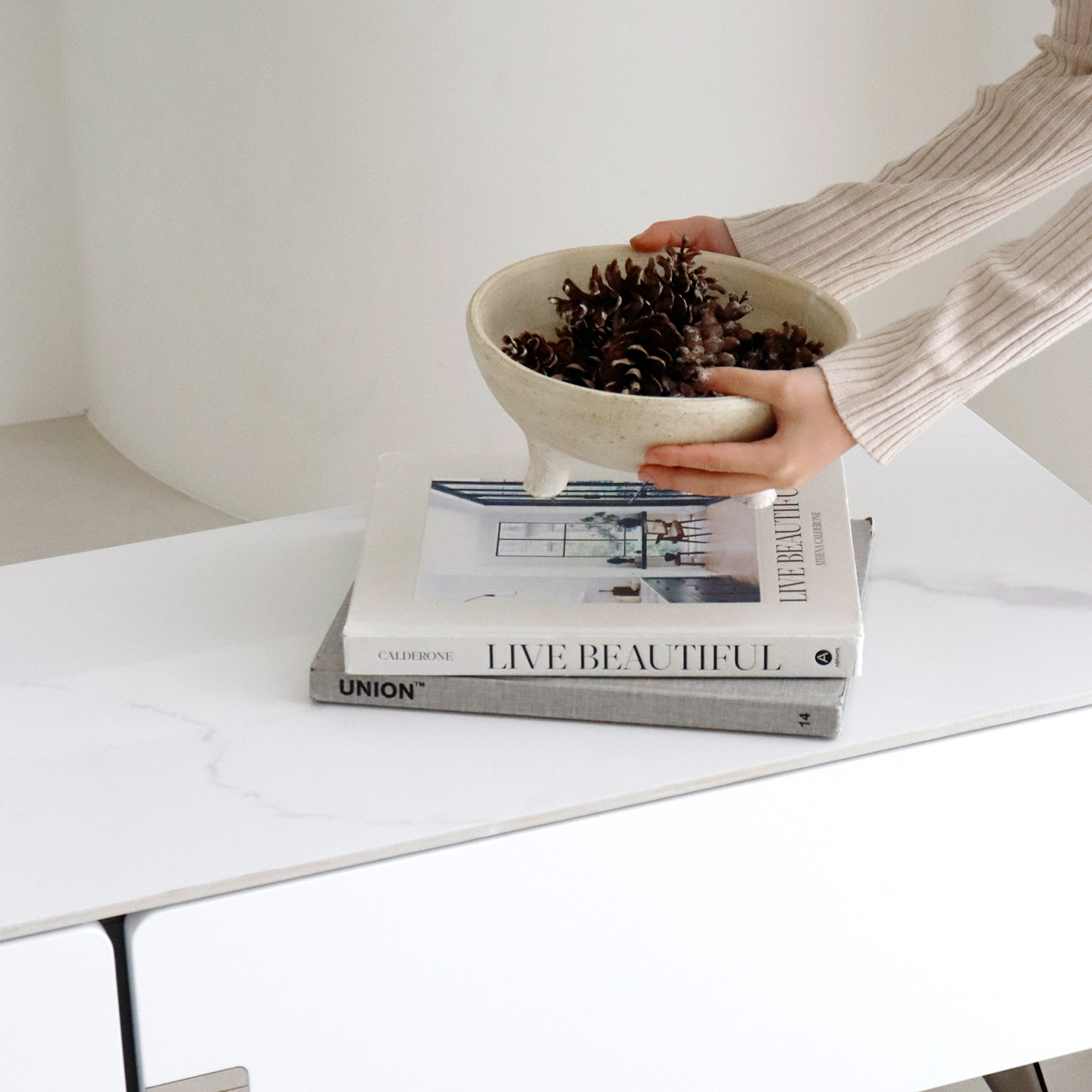 비알프렌드 피아제 통 세라믹 거실장 고급 마블 티비다이 수납 TV 장식장 2000