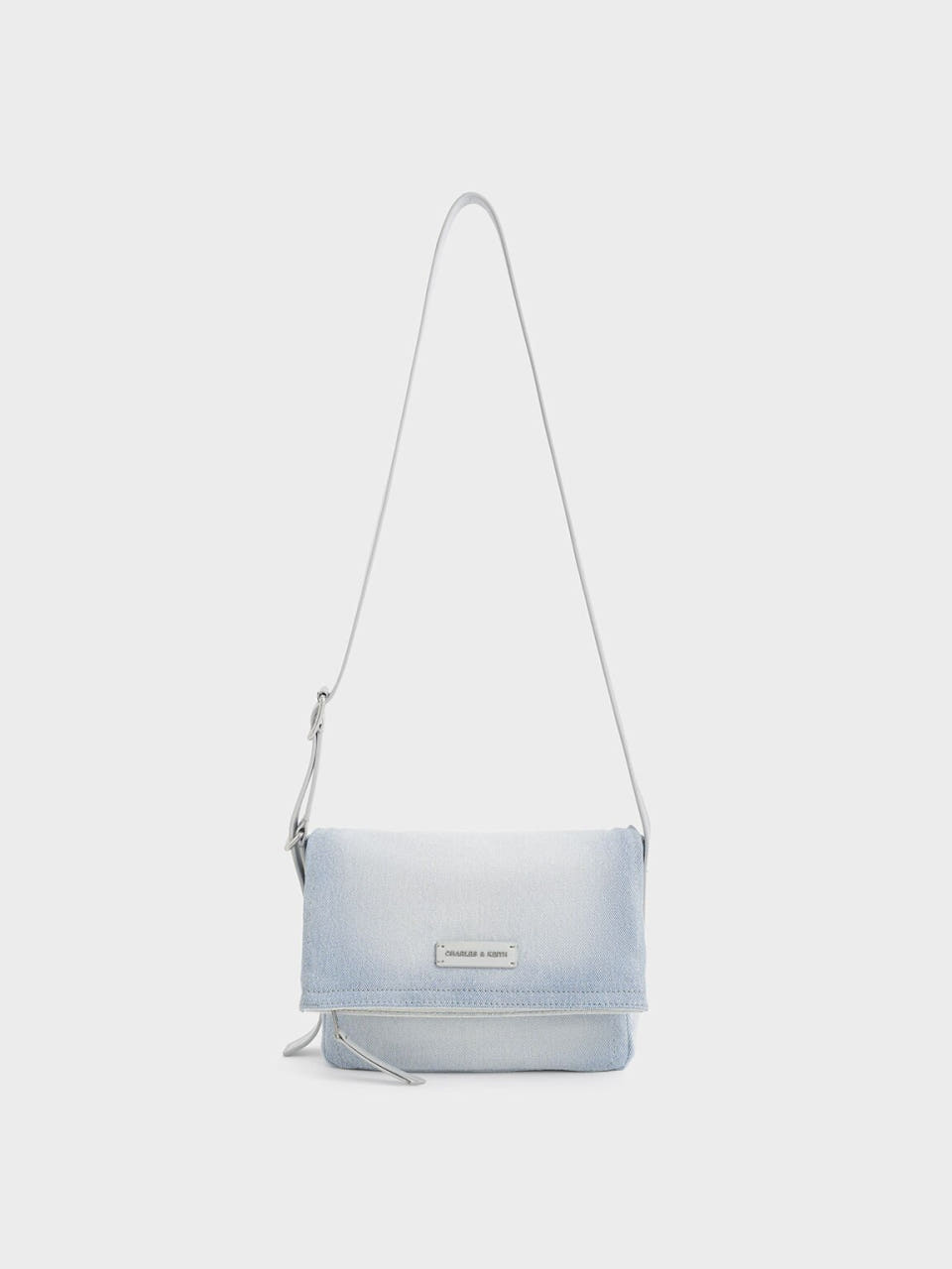 [찰스앤키스] 이벳 데님 프론트 플랩 크로스바디백 Light Washed Denim CK2-20271507-1 - 상세 이미지 2