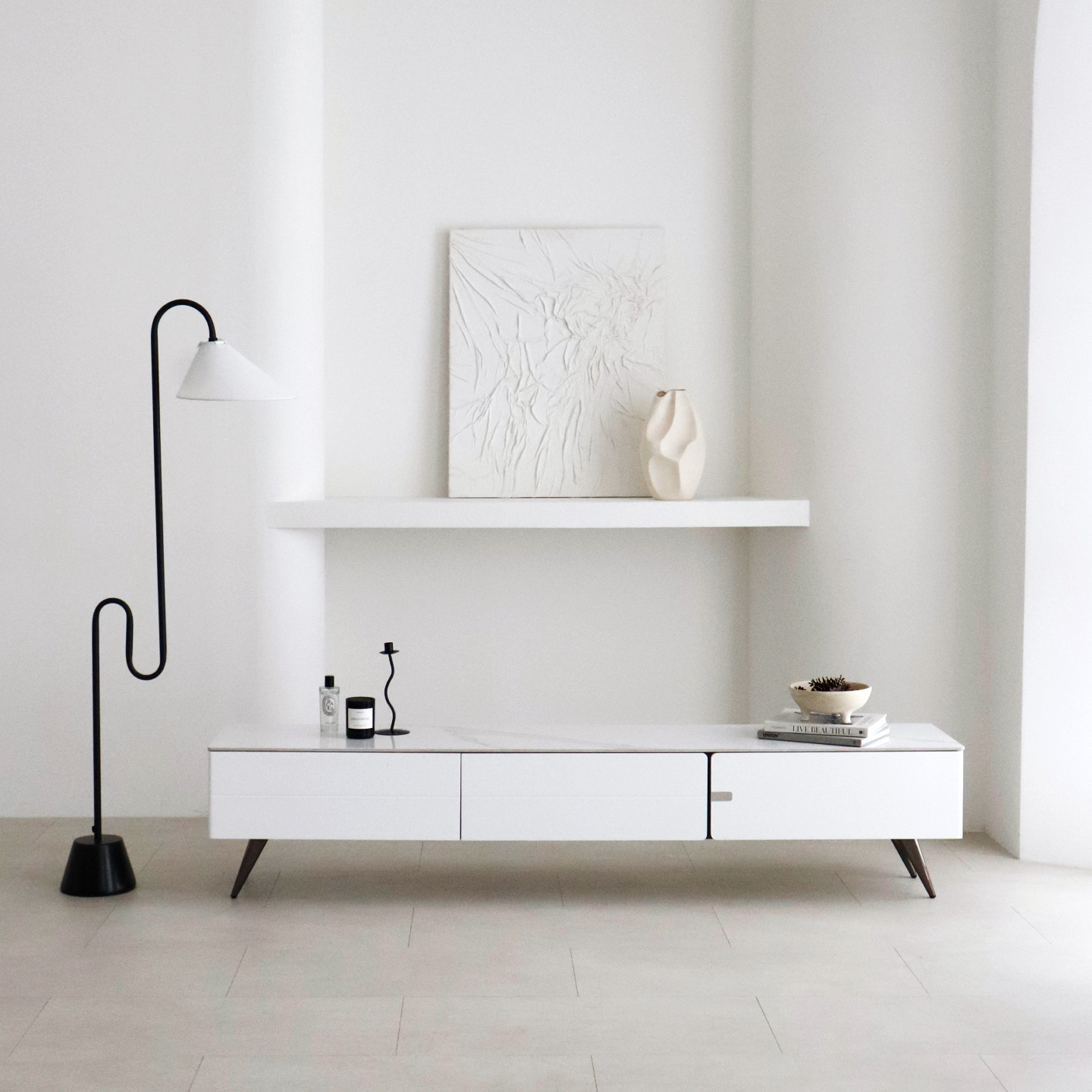 비알프렌드 피아제 통 세라믹 거실장 고급 마블 티비다이 수납 TV 장식장 2000