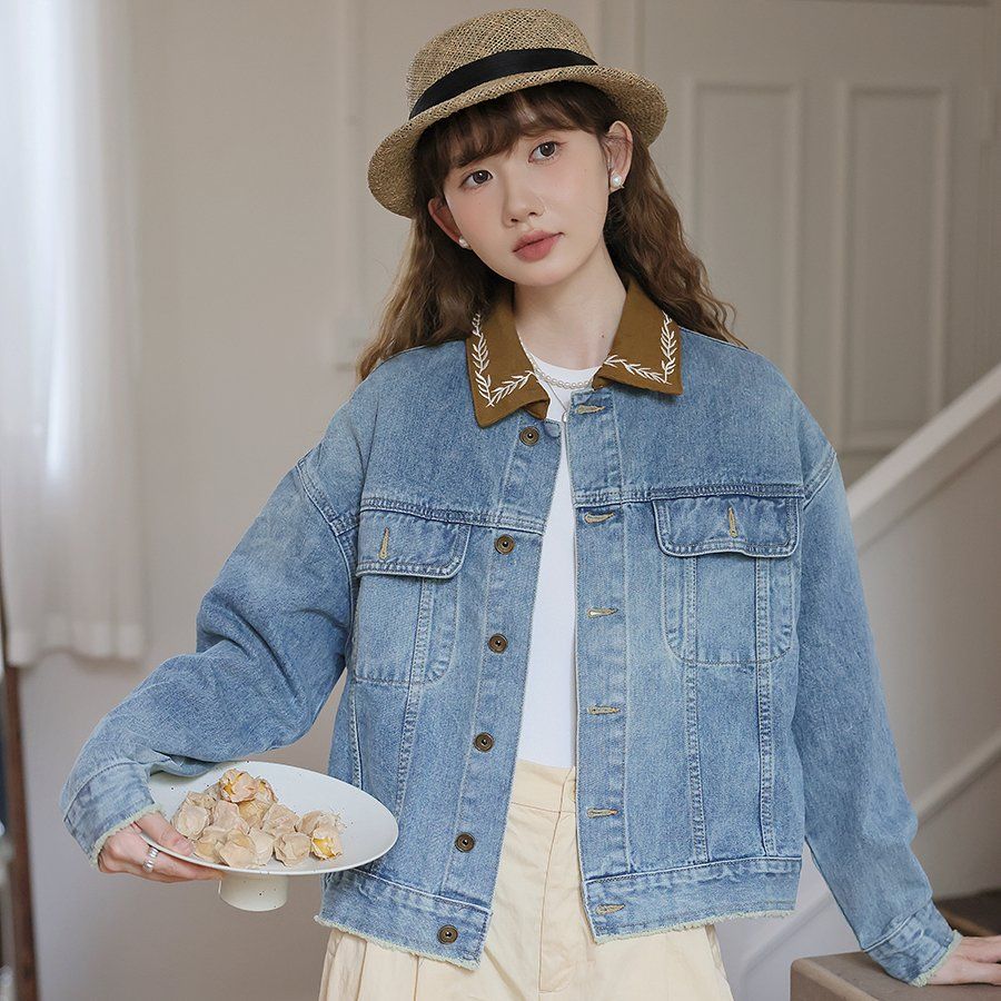 루즈핏 데님 자켓 청자켓 여성 캐주얼 아우터 자수 카라 단추 간절기 봄 아우터 블루 - 메인 이미지