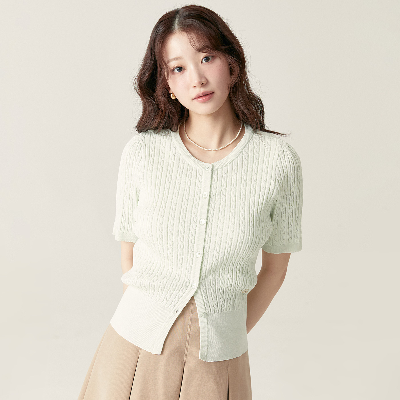 [올데이] 로엠 라운드넥 케이블 반팔 가디건 RMCKF25R98 - 상세 이미지 4