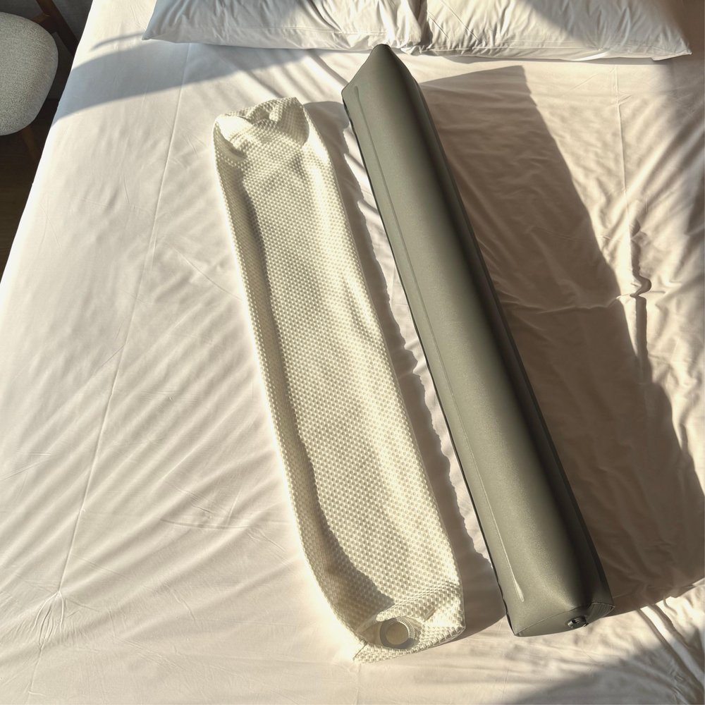 쿠르쿠르 휴대용 에어 침대가드 바디필로우 여행용 캠핑용 죽부인 튜브형